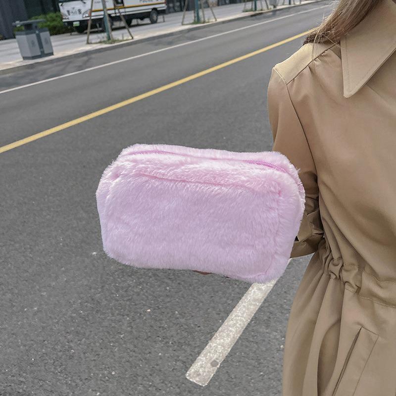 Ins Macaron Plyšová kosmetická taštička Pencil Bag Girl Candy Color Kabelka Banquet Party Lady Kosmetická taštička Organizér na make-up 2024