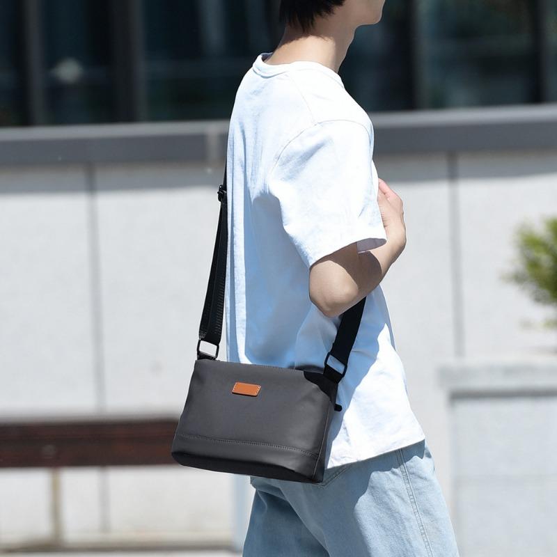 Men's small square bag, new women's messenger bag, light and simple street trend mobile phone bag