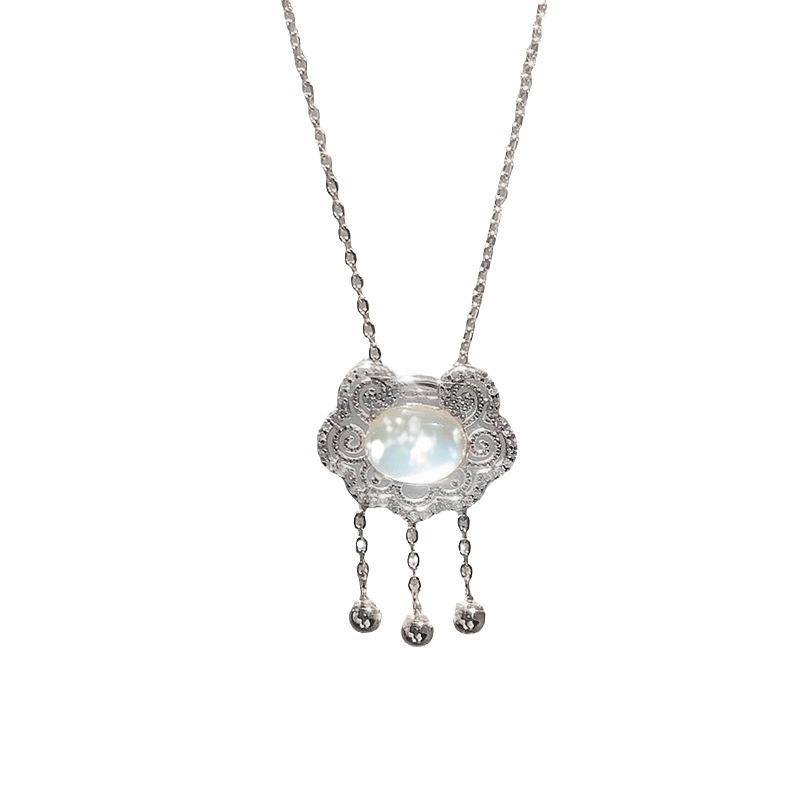 Ruyi Ping An Lock Female Tassel Long Life Lock Light Luxury Niche Clavicle Chain Concentric Lock for Girlfriends Gifts