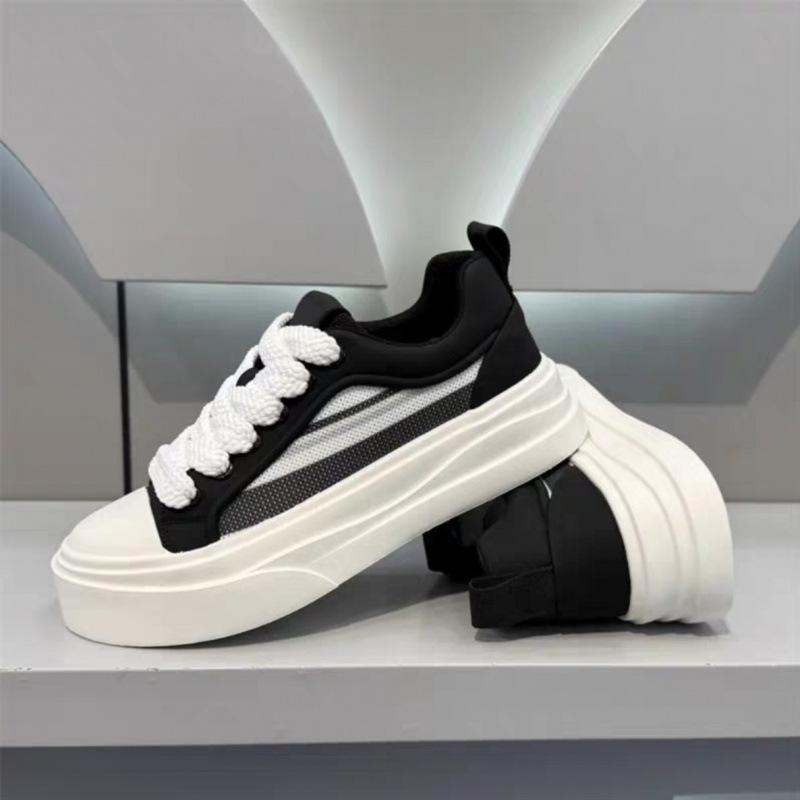Summer Breathable Board Shoes Men's 2025 New Thick-soled Invisible Inner Height Increase Men's Casual Sports Versatile Trendy Shoes