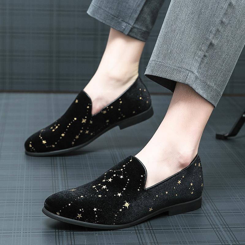 Large size men's shoes four seasons men's low-top loafers casual fashion pointed youth small leather shoes