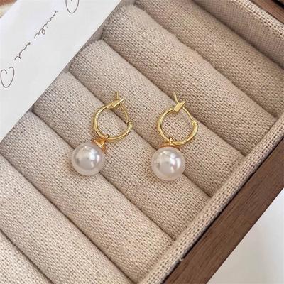 Geometrische Ohrstecker im Perlenstil für Damen Luxuriöser Eleganter Modeschmuck