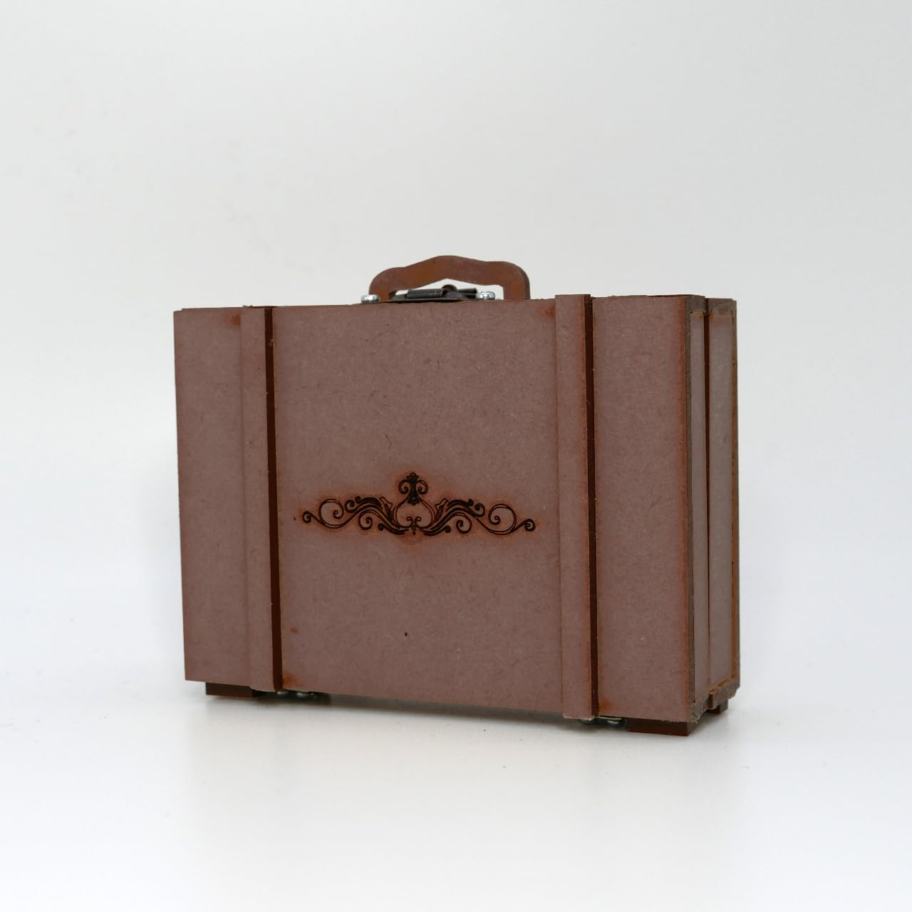 

Сделано в этом миниатюрном или сумка коричневая и сделана из Идеально для ручной работы и интерьера Япония, сундук, чемодан, ручная кладь портфель, дерево. Масштаб 1/6.