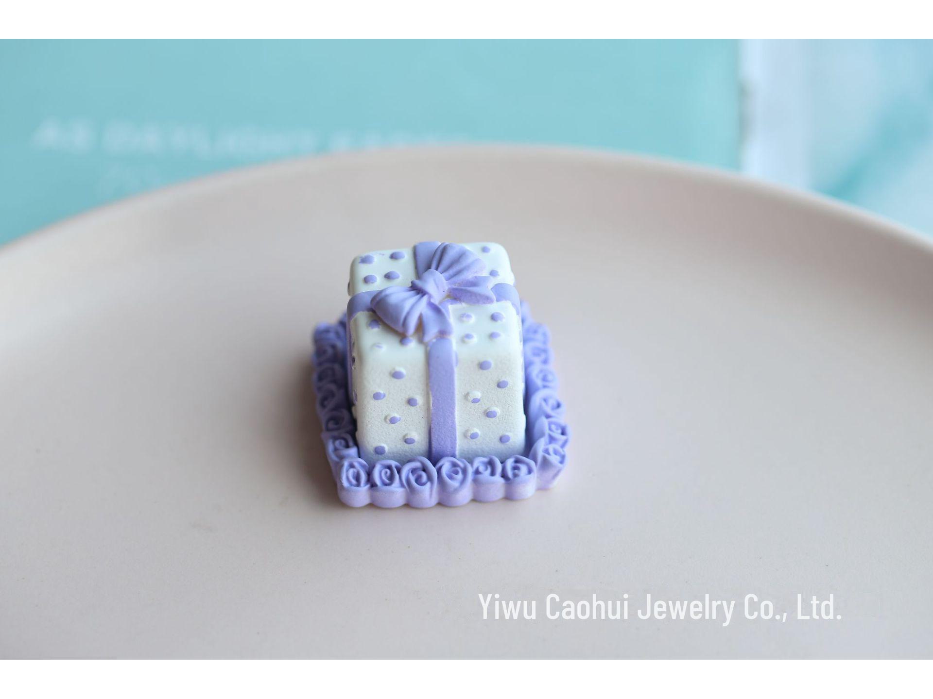 

Набор для самостоятельного изготовления 3D-украшений из смолы и магнитов на холодильник – Сладкая подарочная коробка ручной работы 3.0cm x 3.0cm x 2.5cm фиолетовый