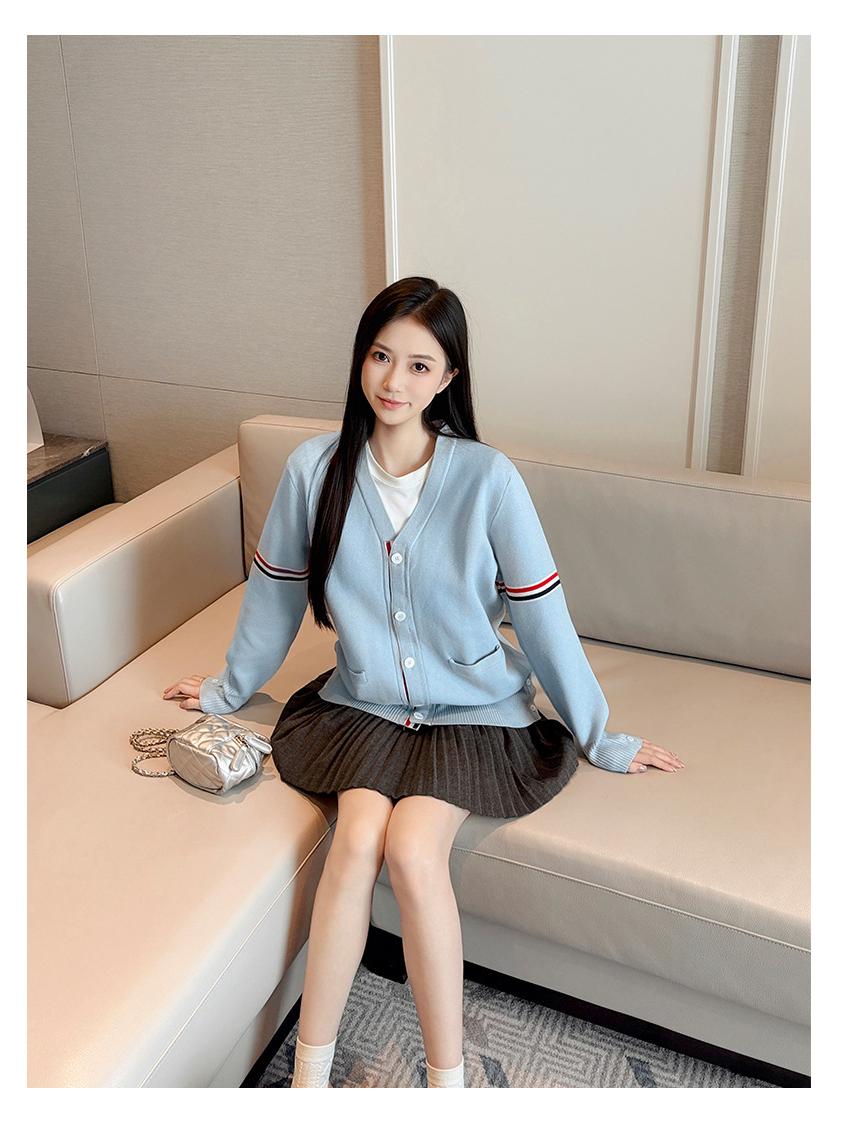 

TB Unisex Stripe Knit Cardigan: Autumn/Winter 2025 Edition Large дитини синього кольору