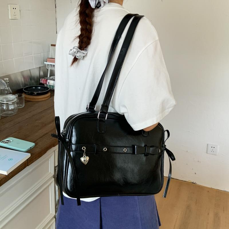 

Bags Large Capacity Women s Underarm Bags 2025 New Simple Commuter Bags Multifunctional One Shoulder Double Shoulder Tote Bags чорний