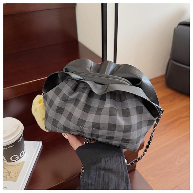 

Lotus leaf design cloud bag niche pleated chain bag clip single shoulder messenger bag underarm bag чёрный