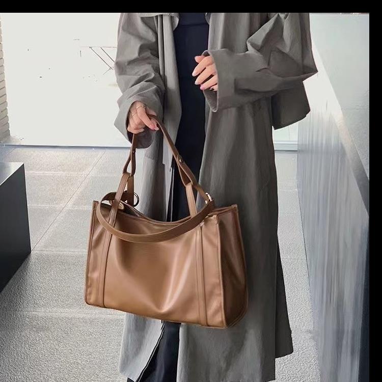 

Портативна сумка для поїздок на роботу 2024 жіноча модна ретро сумка-тоут високого рівня нішева універсальна великої місткості на одне плече коричневий