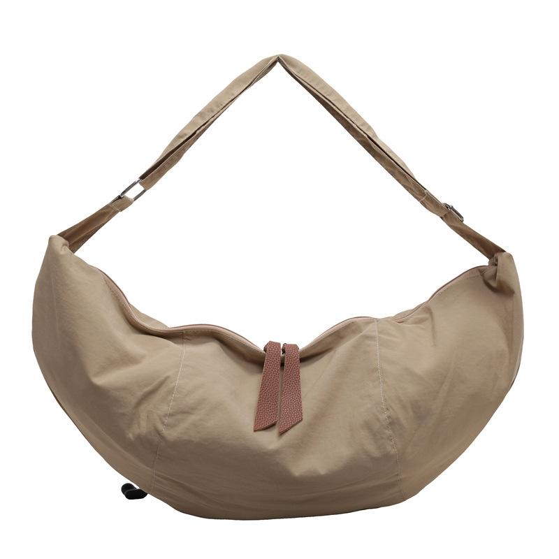 Casual dumpling bag autumn new trend fashion shoulder bag simple messenger big bag dumpling bag tide