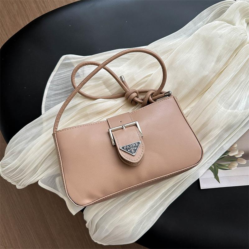 Kadınlar İçin Yazlık Moda Çantalar Yeni Moda Avrupa ve Amerikan Retro Moda Tek Omuz Koltuk Altı Çantası Trend Çapraz Askılı Küçük Kare Çanta