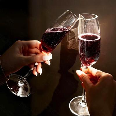 Mezzo Calice da Vino Splendidi Calici da Vino Rosso con Unico Design a Mezza Coppa Riunioni Informali Celebrazioni Festività Bicchieri Elegante Amplificatore di Aroma