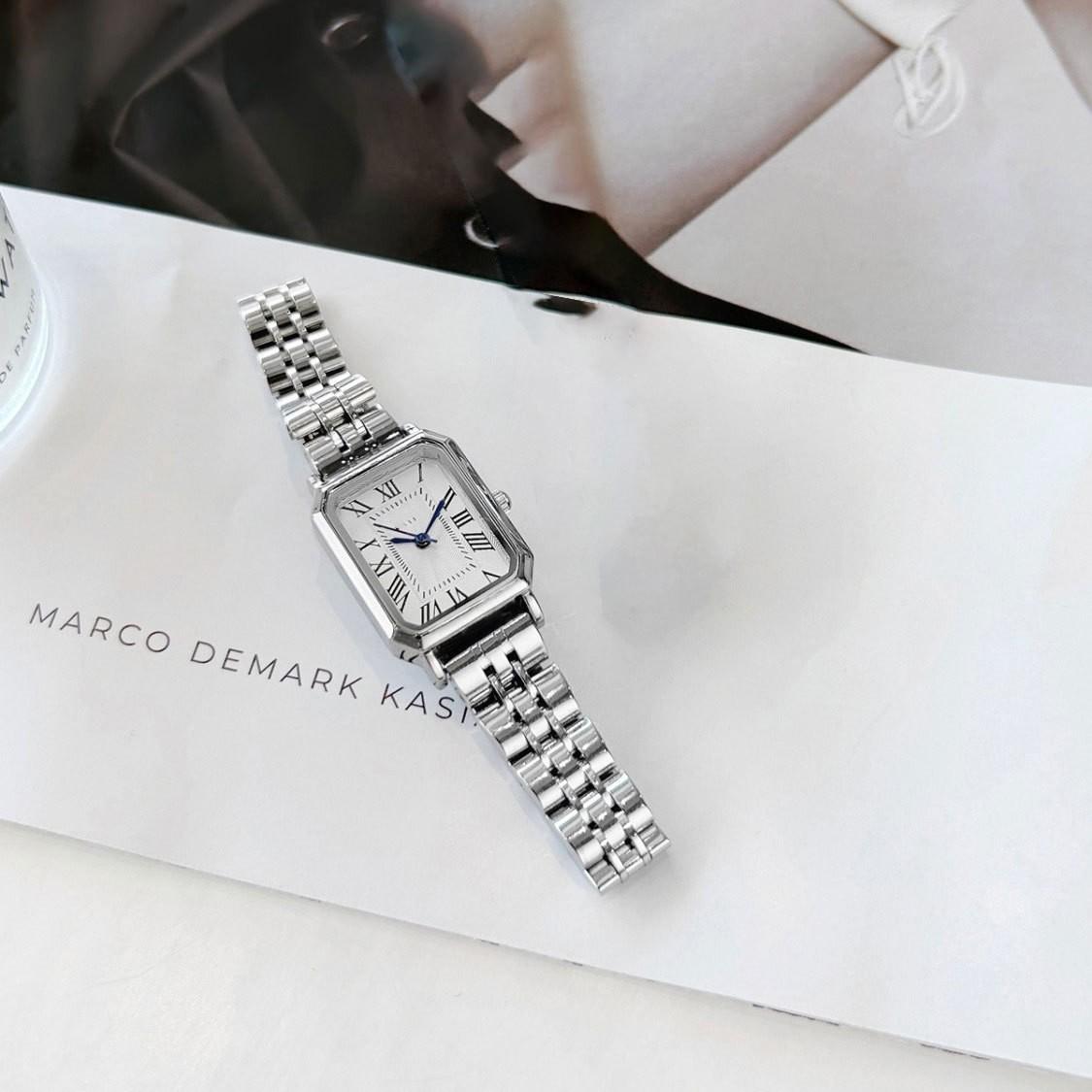 

Square Watch Female Style Student Simple Temperament Retro Fashion Classic Niche Design Roman Scale Women S Watch