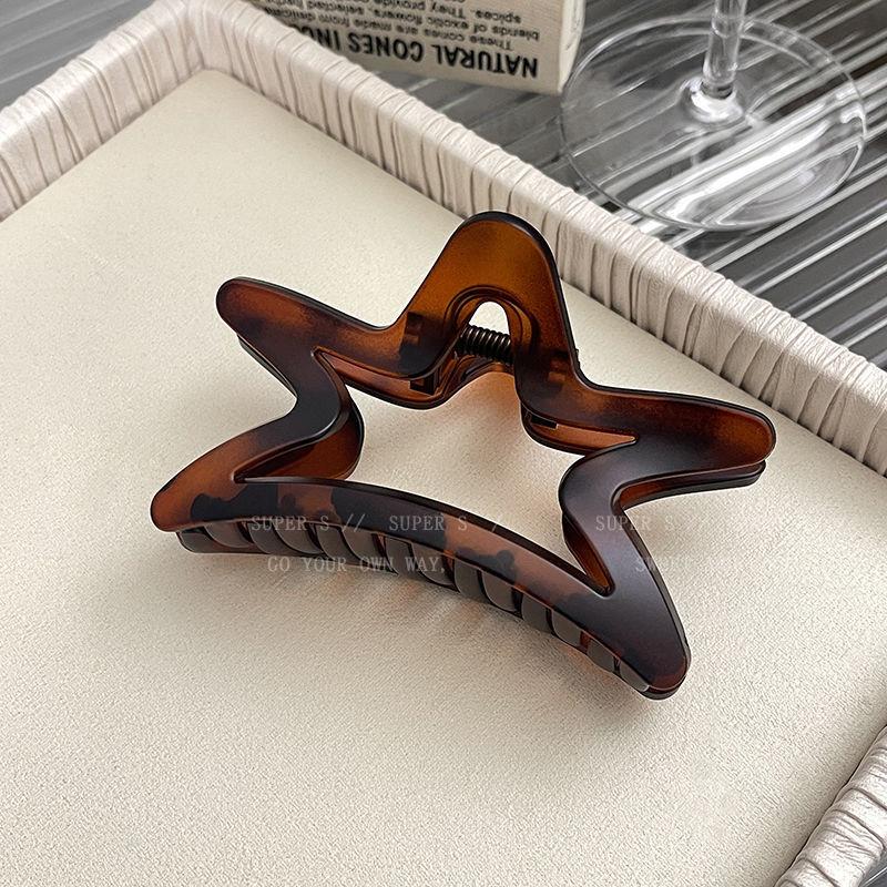 Maillard Amber Coffee Star Hair Clip: Women's Five-Pointed Shark Grip for Spring