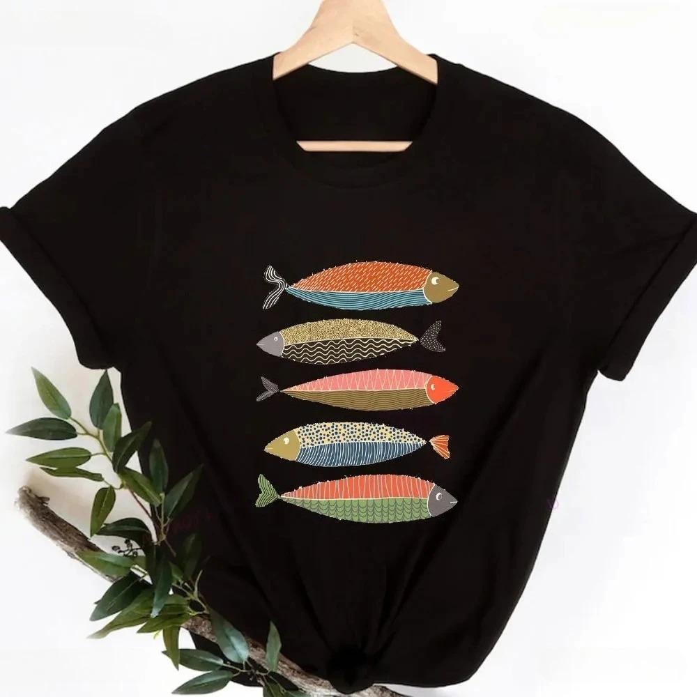 Graphic Fish Nature Tshirt Vacation Style Fish Print Summer Beach Holiday Sandbeach Lover Gift Boho Mod Design Ethnic Cute Tops