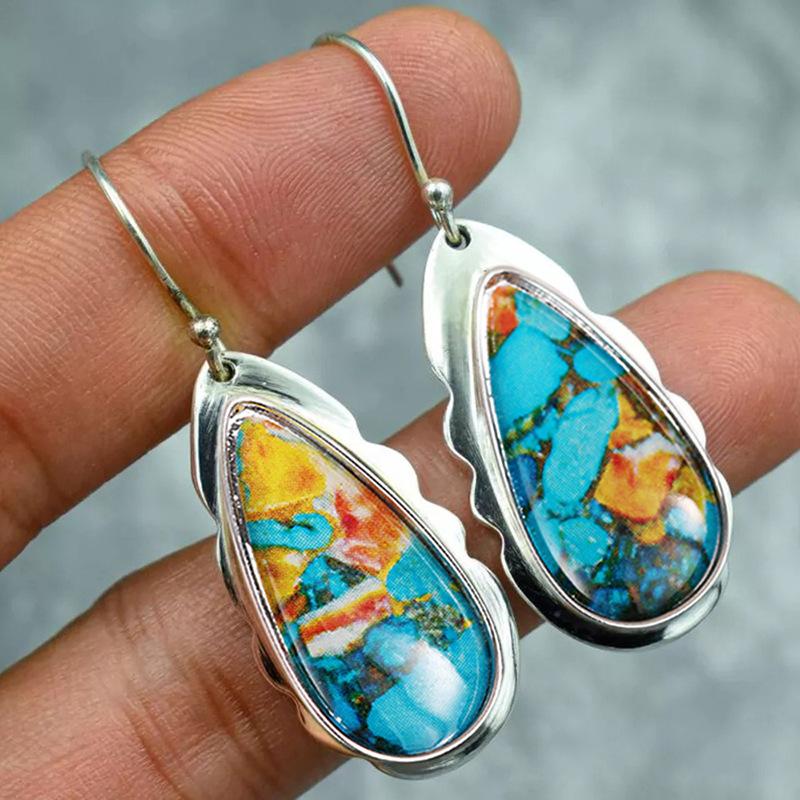 

European and American Floral Earrings, Retro, Fashionable, Versatile, Wave Like, Water Droplet Unique Texture Design, Zircon