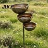 Mangiatoia per Insetti Accessorio da Giardino Mangiatoia per Uccelli in Metallo Rustica Vintage Pali Raccogli Pioggia con Ciotole Decorative a 3 Livelli Stazione di Abbeveraggio per Api per