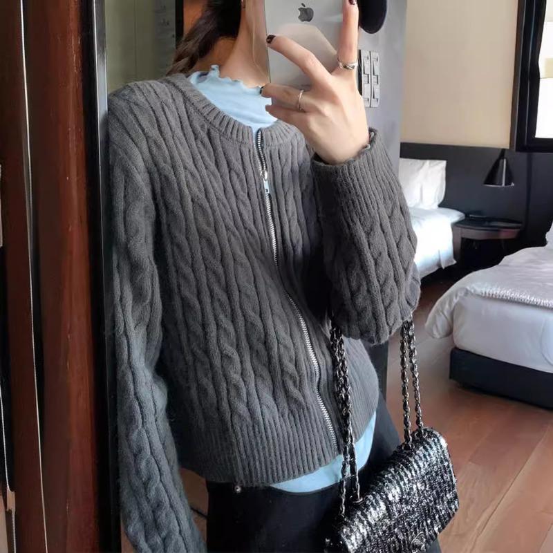 

Короткий вязаный кардиган на молнии с косами, куртка, осенняя одежда, нишевый дизайн, верхняя одежда для женщин One size темно-серого