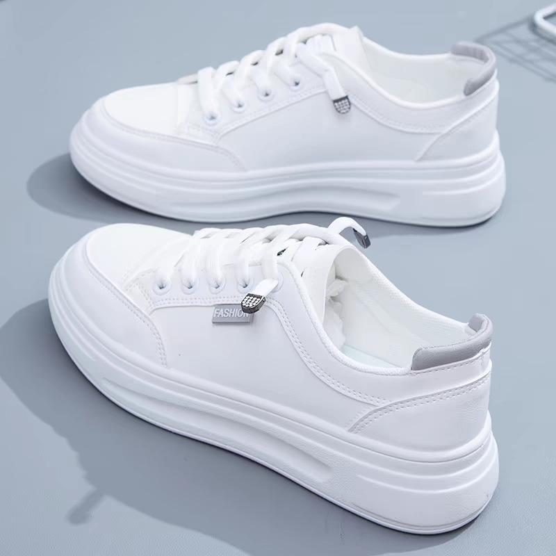 Simple and versatile flat white shoes children's new summer white shoes sports and leisure board shoes spring and autumn women's shoes