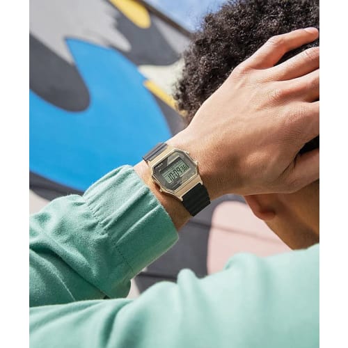 Timex Men's Digital Watch T80 with Plastic Strap, Black/Gold, Strap