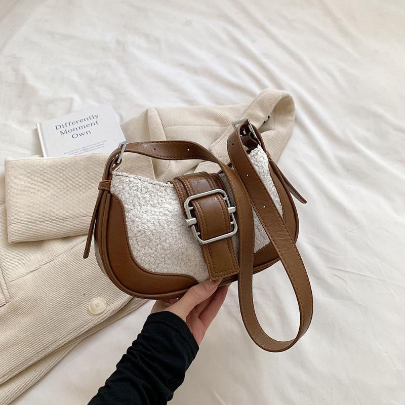 Fashion Lamb Wool Splice Style Crossbody Bag Korean Retro Senior Sense Shoulder Bag Color Contrast Texture Commute Underarm Pack