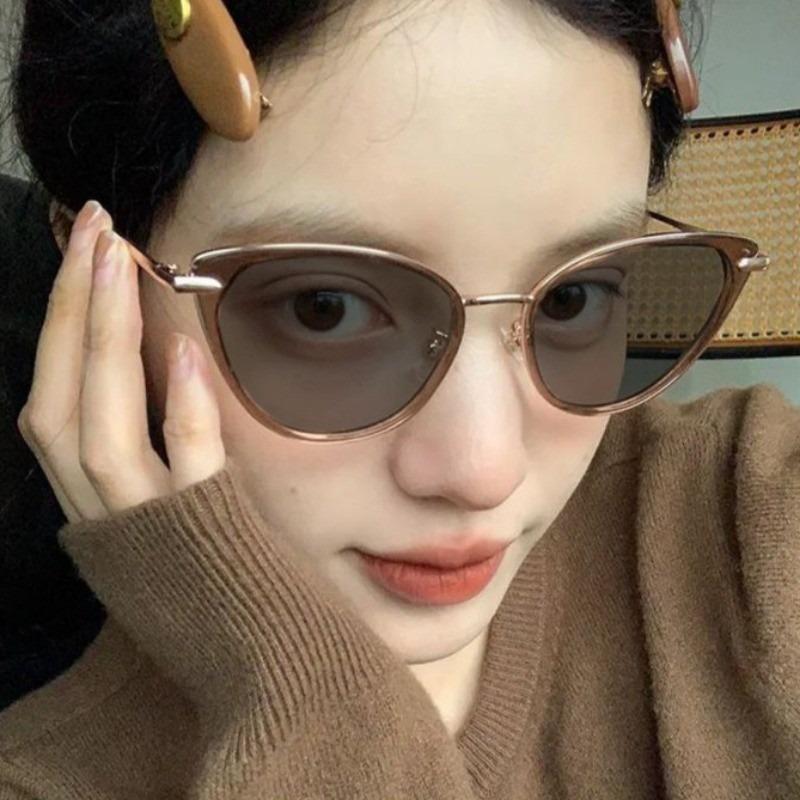 Photochromic  Glasses for Women Retro Cat Eye Anti-blue Light Glasses Frame Glasses