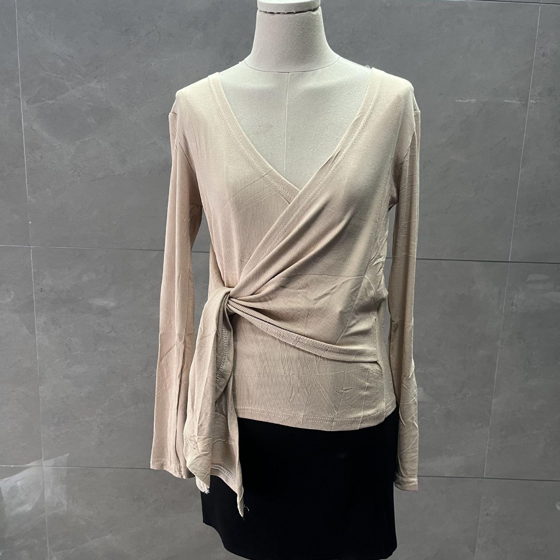 

Осенняя корейская футболка с V-образным вырезом, облегающего кроя, с длинным рукавом M (approx. 105 jin)