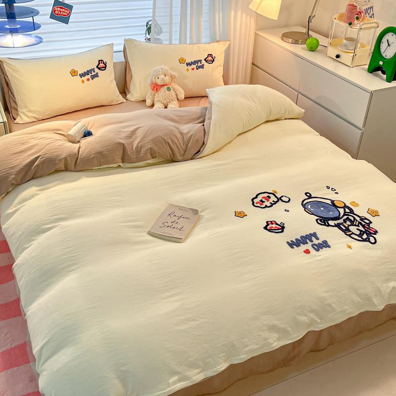 

Вышивка Мода Четырехкомпонентный Простыня Пододеяльник Постельное белье Вышивка Общежитие Трехкомпонентный Набор 1.2m three-piece set