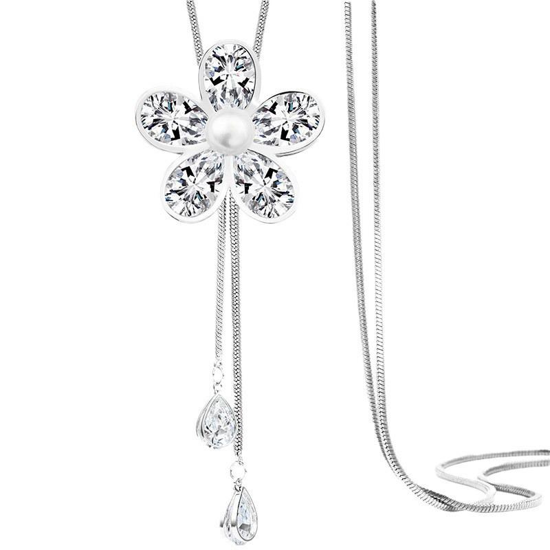 Elegant Snowflake Zirconia Women's Necklace - Long Sweater Chain with Cold Style Charm