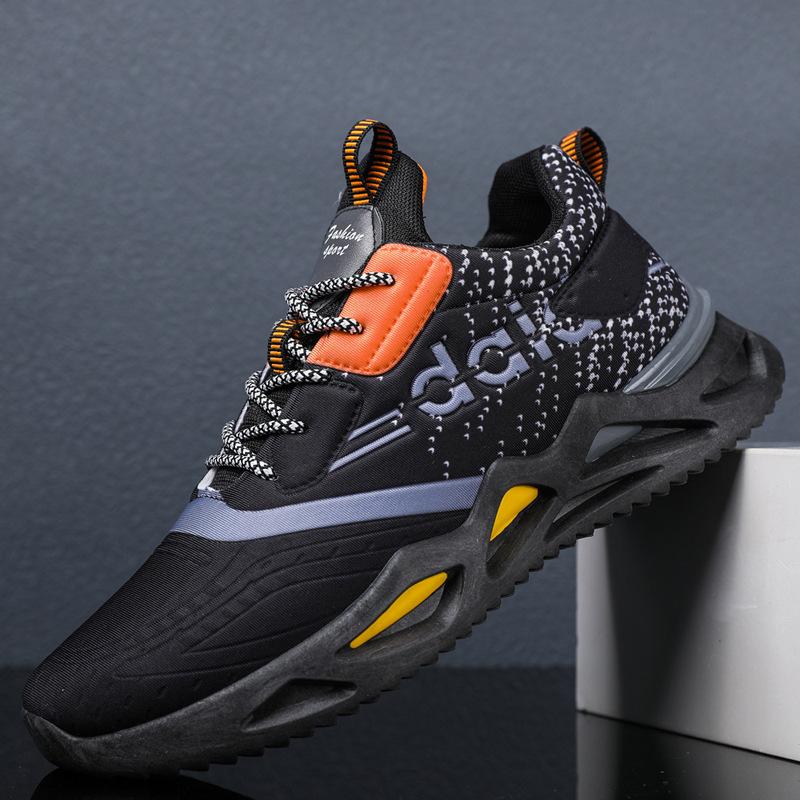 

New men s shoes Korean version trendy casual running shoes sports student shoes large size men s shoes flying woven breathable mesh shoes 39 чёрный