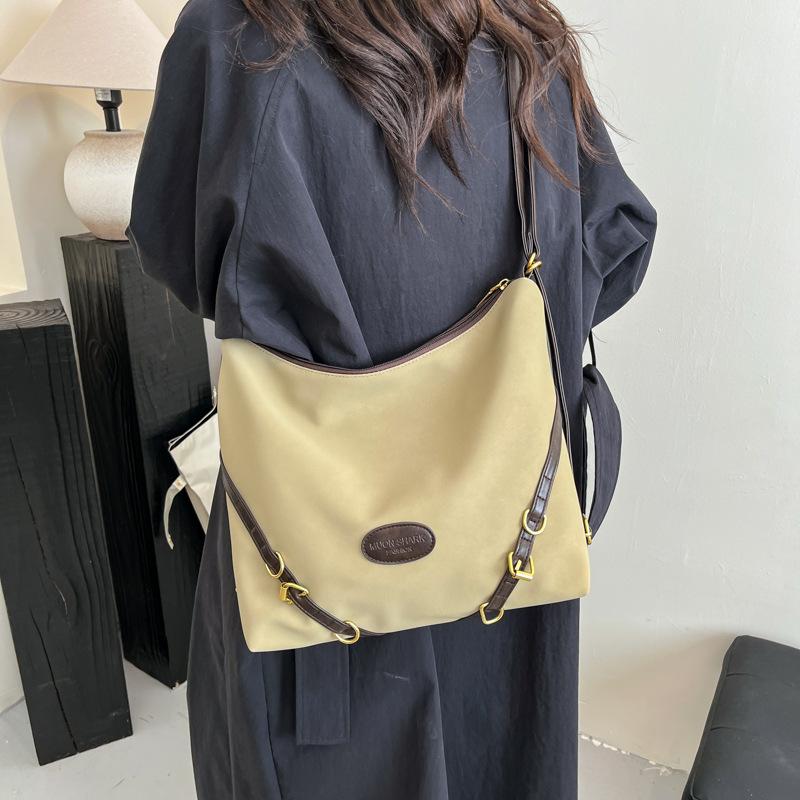 Large-capacity commuter bag women's 2025 new autumn and winter retro fashion pleated tote bag premium texture backpack
