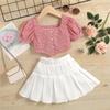 Conjunto de Moda para Meninas: Conjunto de Verão Infantil Xadrez Manga Flare Decote Quadrado Pulôver, Saia Plissada Patchwork Cor Sólida Duas Peças