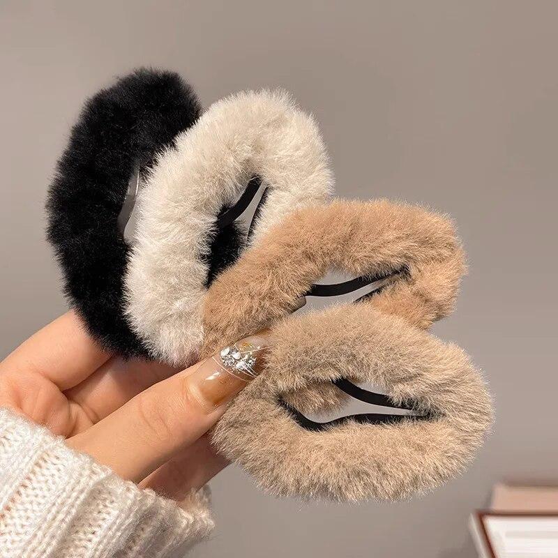 Neue Vintage Wolke Plüsch Haar Clips Elegante Einfarbig Haarnadel Barrettes Haar Klemme Clip Mode Frauen Haar Zubehör Kopfbedeckungen