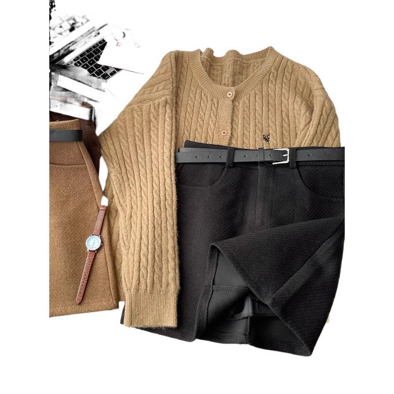 Korean Retro High-Waist Wool-Blend A-Line Skirt for Women - Autumn/Winter Hip-Hugging Slimming Design