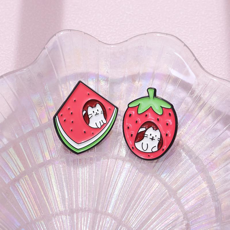 Premium Cartoon Quality Fruit Themed Brooches With Creative Designs For Men Women And