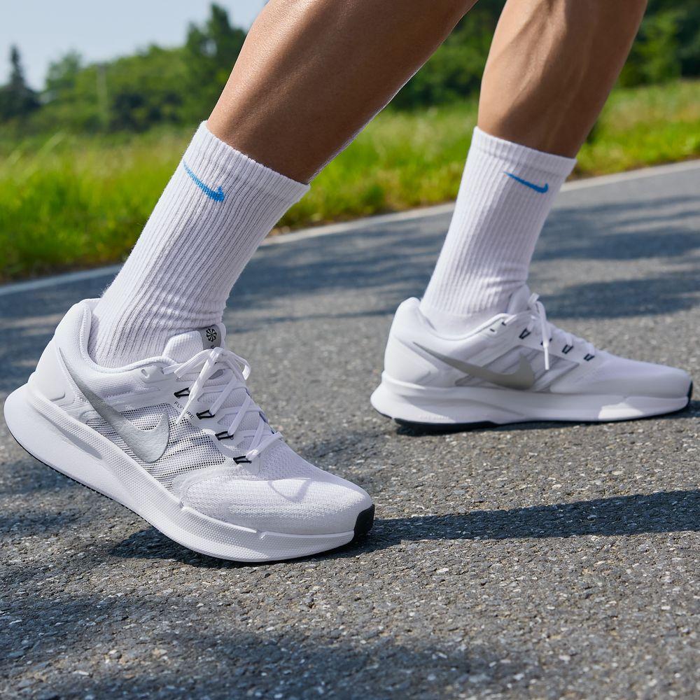 Мужские беговые кроссовки Nike Run Swift 3 44
