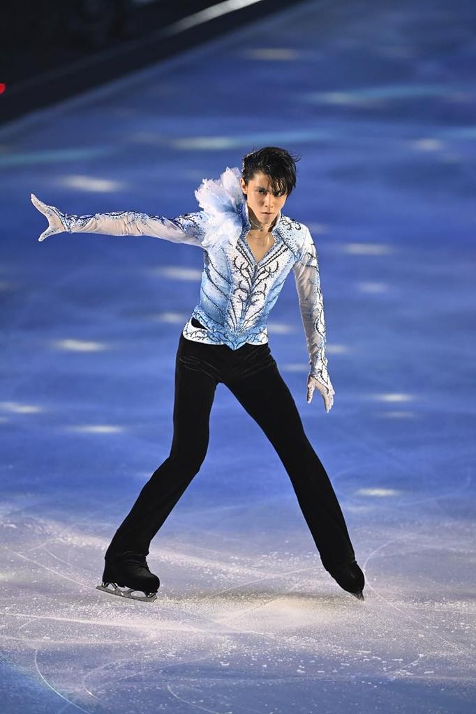 [Limited Edition with Bonus] YUZURU2025 Yuzuru Hanyu Calendar Wall Hanging Version (Calendar)