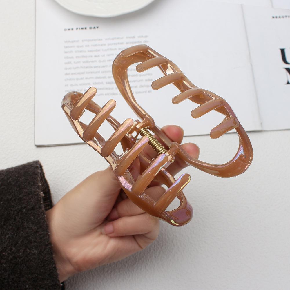 Korean Versatile Shiny Claw Clip: High-End Hair Accessory for Women