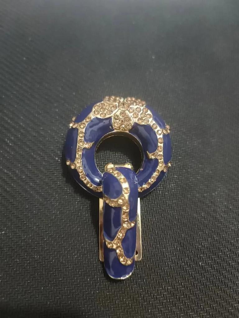 1pcs Rhinestone Buckle For Mink Or Fur Coat Metal Decorative Buckles DIY Cardigan Clip for Cardigans Sweaters Brooch Pins