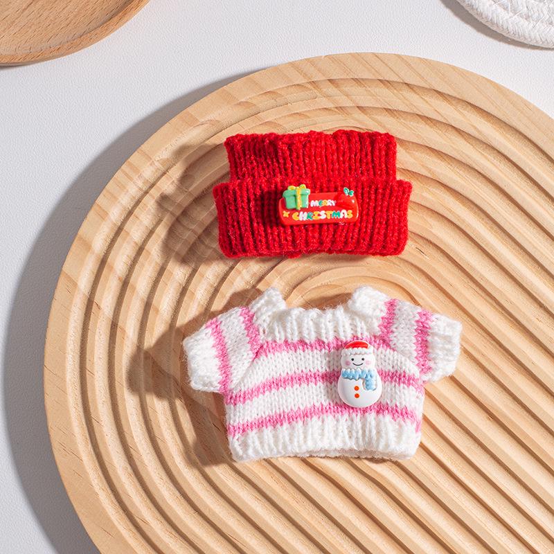Labubu Christmas Sweater & Accessories Set for All Generations Keychain