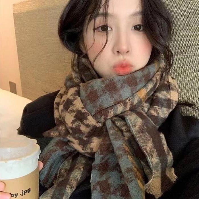Plaid Korean-Style Women's Winter Scarf - Warm Imitation Cashmere Snood