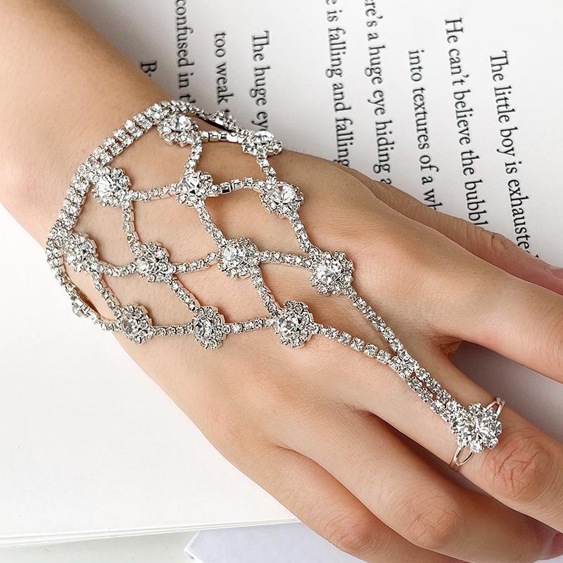 New personalized fashion jewelry jewelry diamond bracelet ring integrated chain women's mixed and matched back chain elegant and versatile