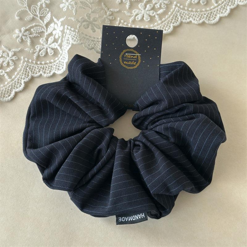 

Striped Large Intestine Hairband, Elegant High Hairstyle, Low Bun, Low Ponytail, Hairband темно-синього кольору
