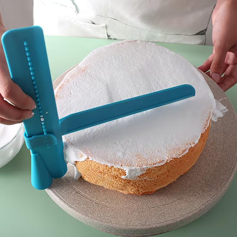 Plastic Dough Scraper Set Multifunctional Kitchen Scraper Baking Tool for Dough Cake Cream and Food Preparation