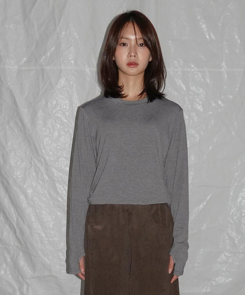 Julliapepe Layered Finger Hole Tee (Grey)