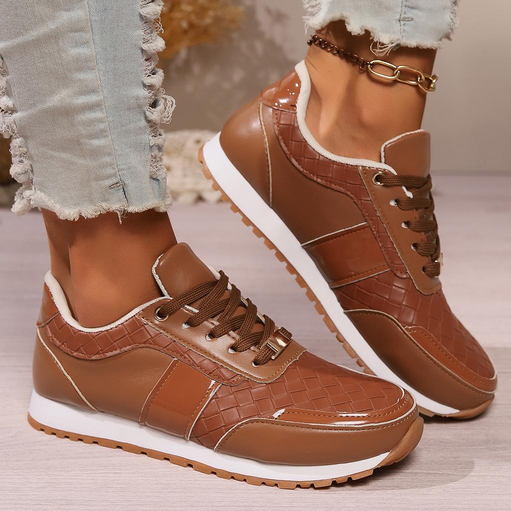 Platform shoes 2024 new foreign trade large size European and American solid color fashion style women's low-top sports shoes directly from the