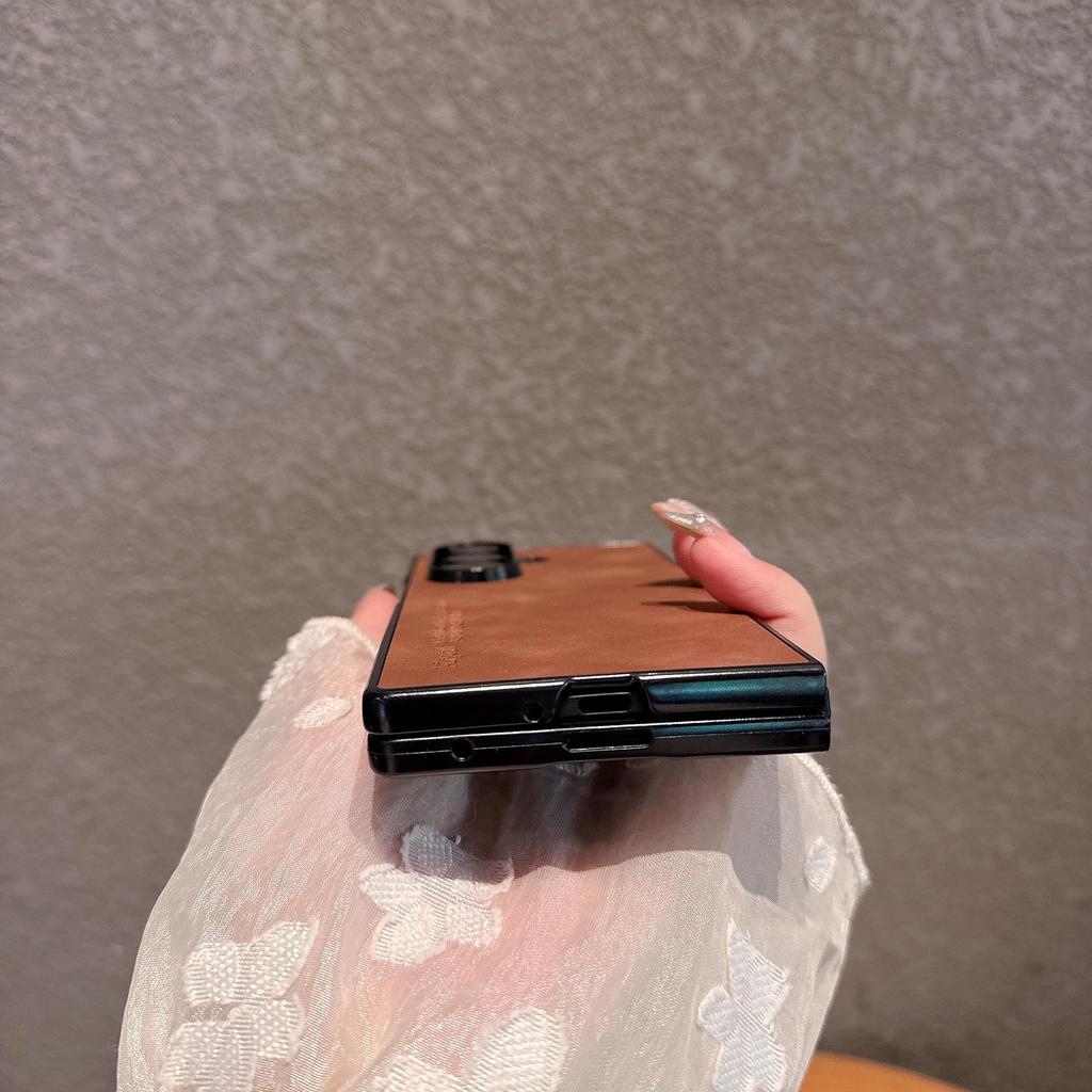Samsung Z Fold7 Sheepskin Flip Case: Luxurious, Heat-Dissipating, Skin-Friendly, Anti-Fall Protection