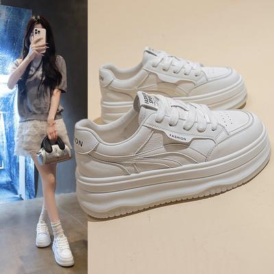 Lederplateau weiße Schuhe Damen Frühling und Sommer 2025 neue erhöhende Board-Schuhe lässig sportlich vielseitig Einzelne Schuhe