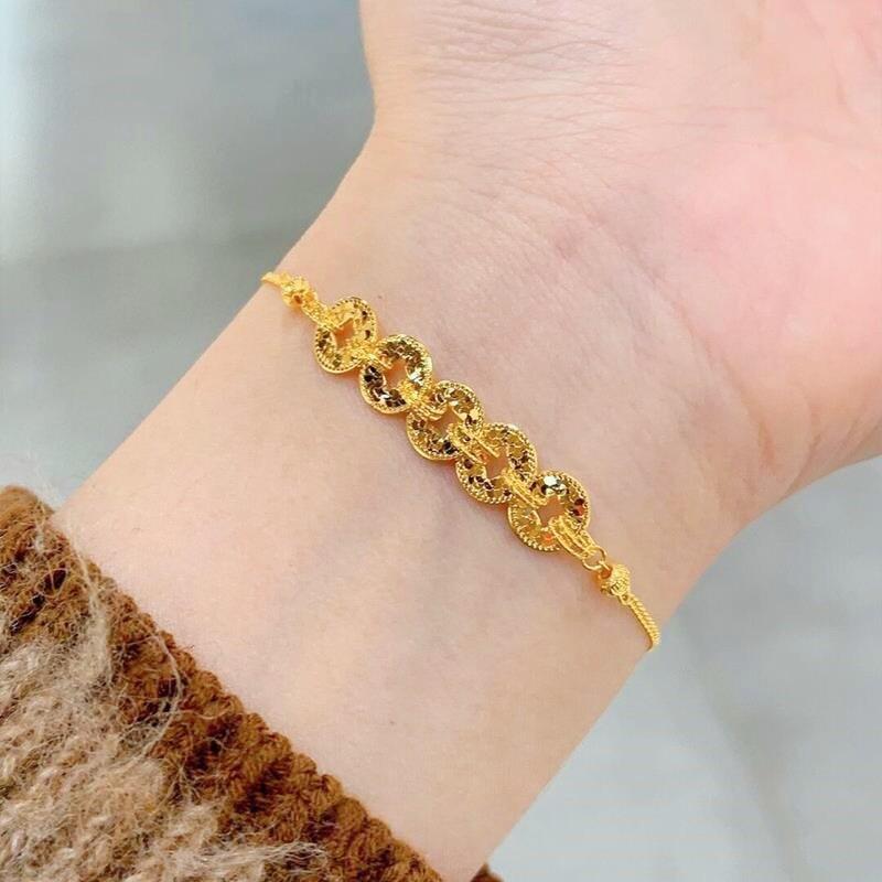 Gold-Plated Crushed Ice Five Emperor Coins Bracelet: Women's Light Luxury, Niche High-End Style for Wealth and Good Fortune.