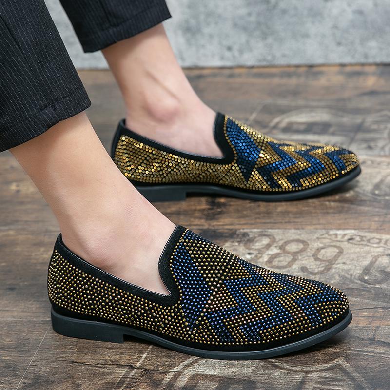 2024 New Fashion Dress Shoes for Men Rivet Rhinestone Business Black Party Wedding Shoes Pointed Toe Flats Driving Shoes Loafers
