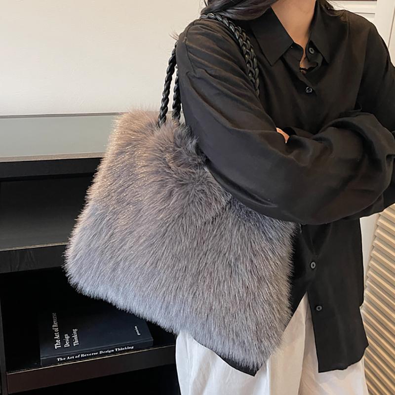 Fashion Women Furry Shoulder Bag Large Capacity Tote Handle Bag Autumn Winter Outing Commuter Handbag Plush Tote Bag Underarm Ba